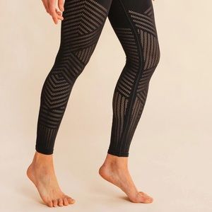 Lululemon x B3 Reveal Tight Mesh Stripe